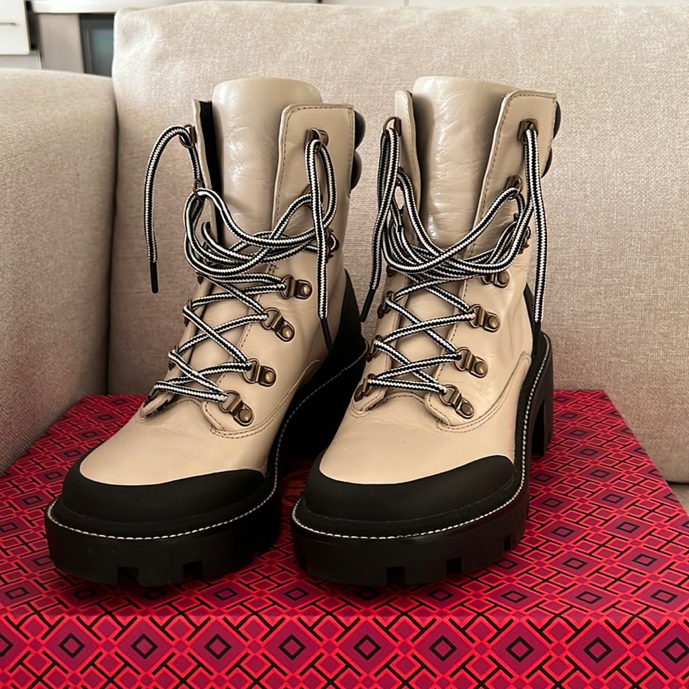 Tory Burch Lug Sole Hiker Ankle Boot Size 9
